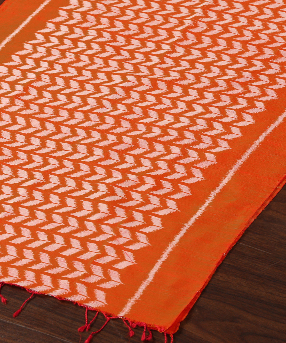 Orange_Handloom_Pure_Mulberry_Silk_Single_Ikat_Stole_WeaverStory_03