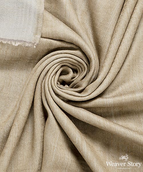 Cream_And_Blye_Handwoven_Double_Shade_Pure_Pashmina_Ladies_Stole_WeaverStory_05