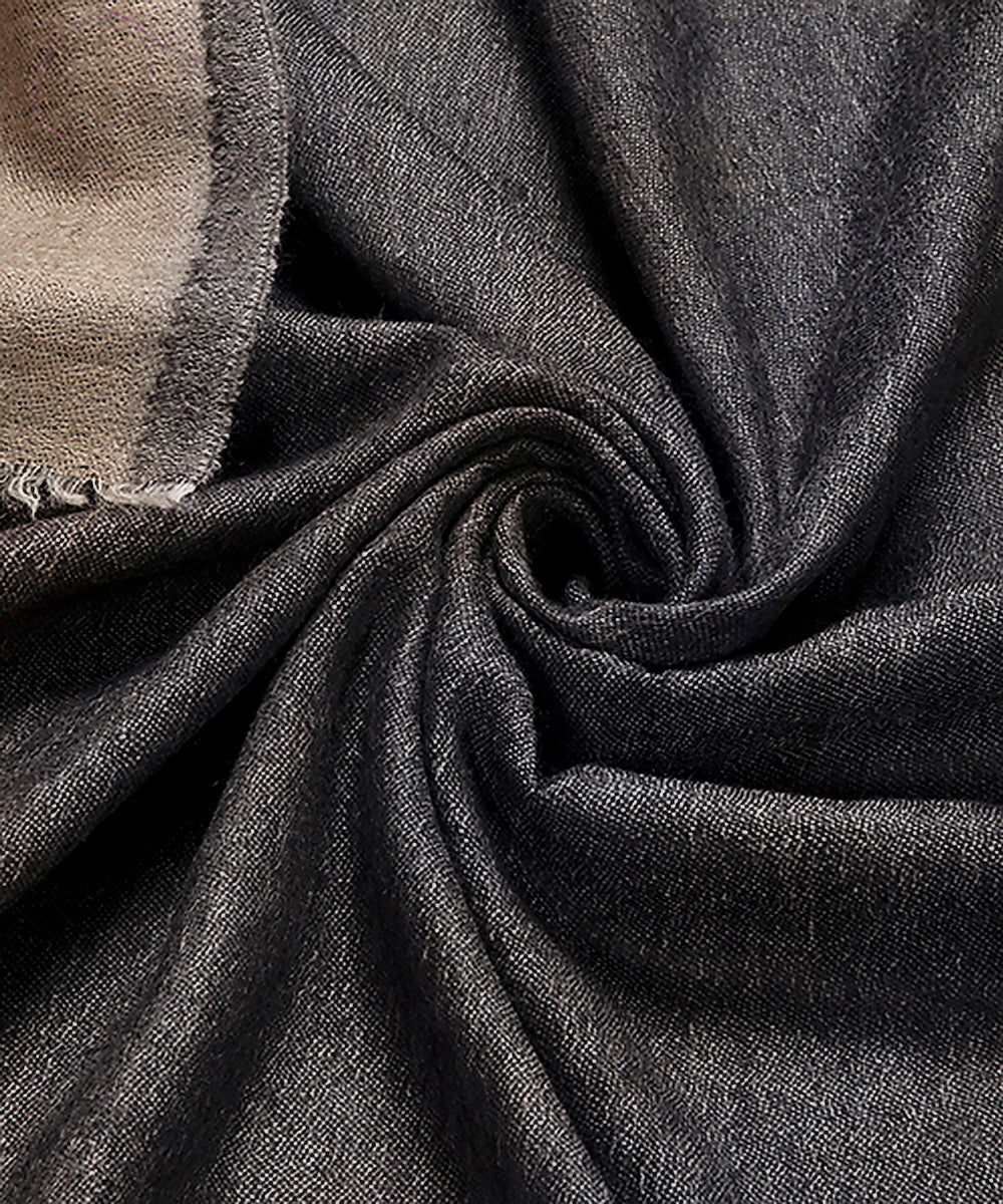 Grey_Handwoven_Double_Shade_Pure_Pashmina_Ladies_Stole_WeaverStory_05