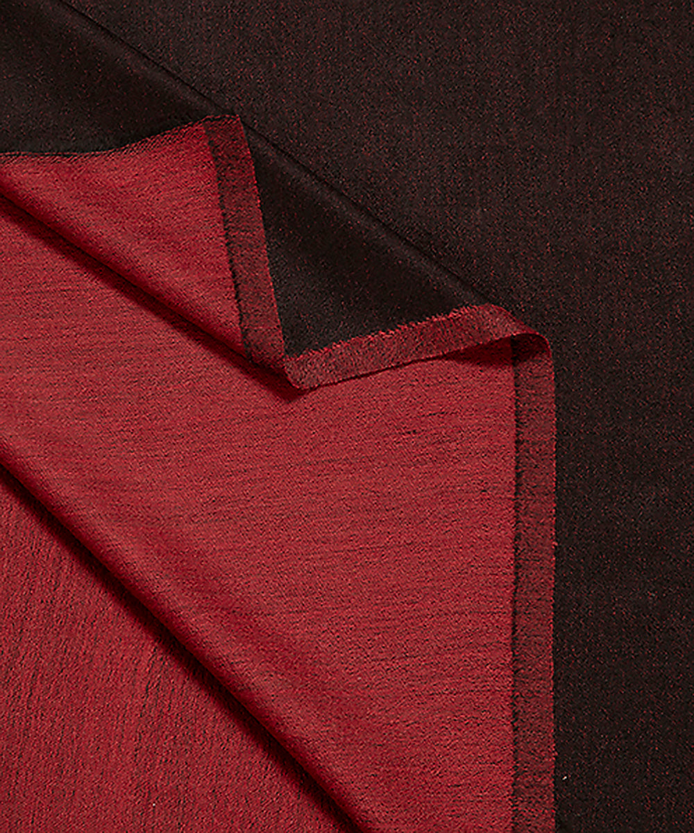 Handwoven_Maroon_And_Black_Double_Shade_Pure_Pashmina_Ladies_Stole_WeaverStory_03