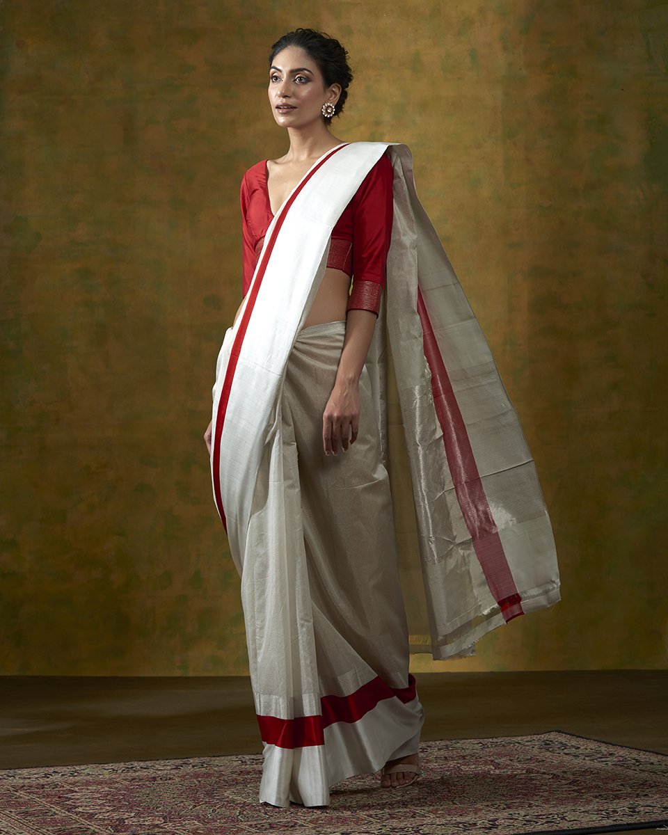 Silver_Handloom_Cotton_Tissue_Banarasi_Saree_With_White_Mashroo_Border_WeaverStory_02