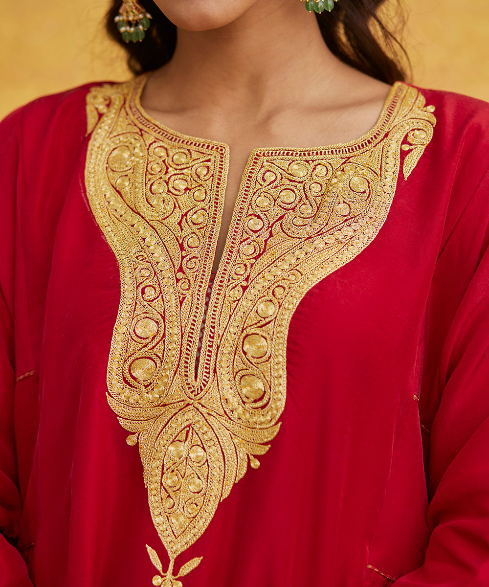 Red_Pure_Silk_Tilla_Hand_Embroidered_Suit_With_Pants_And_Dupatta_WeaverStory_05