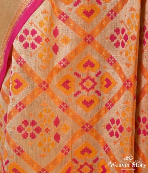 Peach_Katan_silk_patola_saree_WeaverStory_03