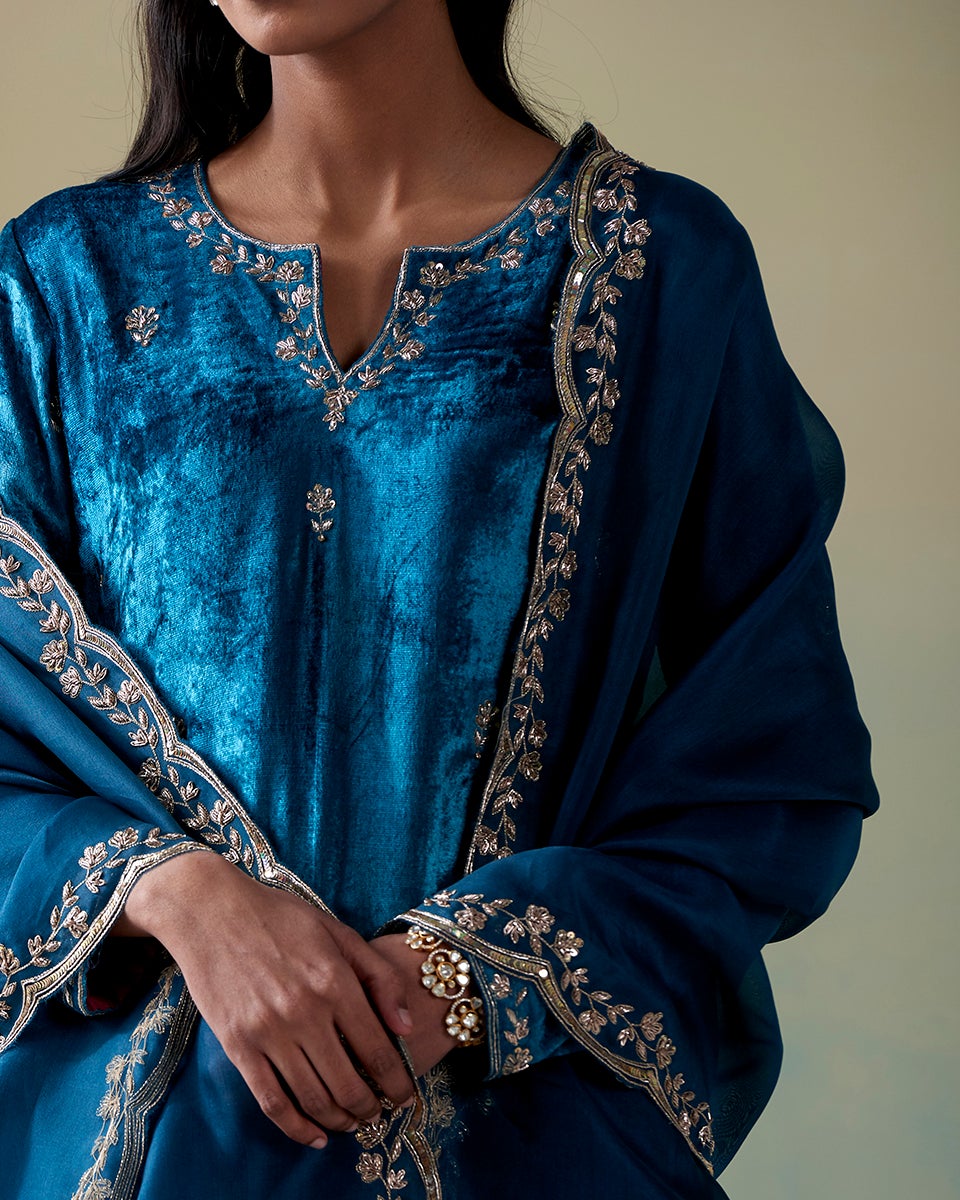 Teal_Pure_Velvet_Hand_Embroidered_Zardozi_Kurta_Set_with_Farshi_Pants_and_Organza_Dupatta_WeaverStory_03