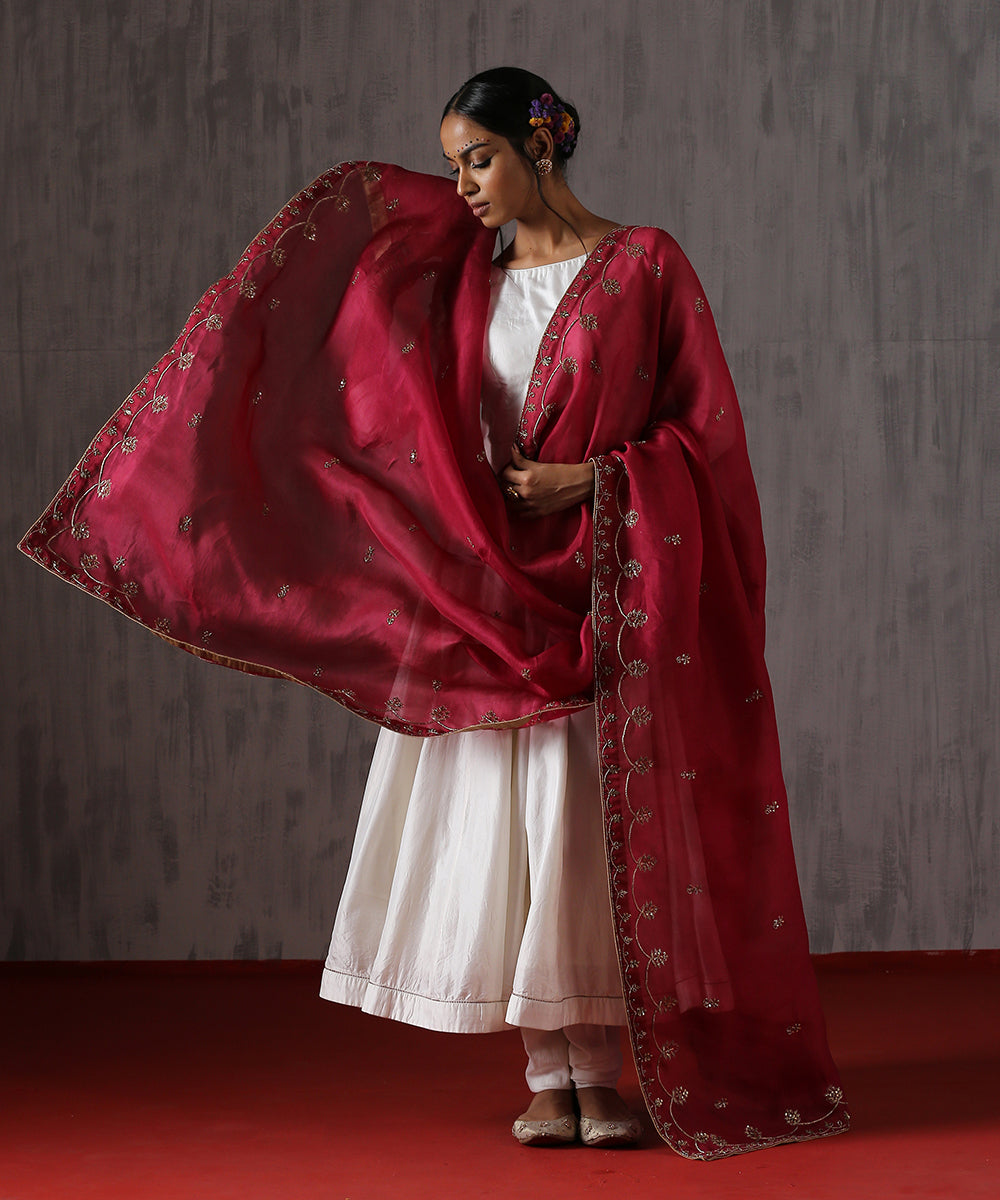 Maroon_Handloom_Organza_Dupatta_with_Zardozi_border_WeaverStory_02