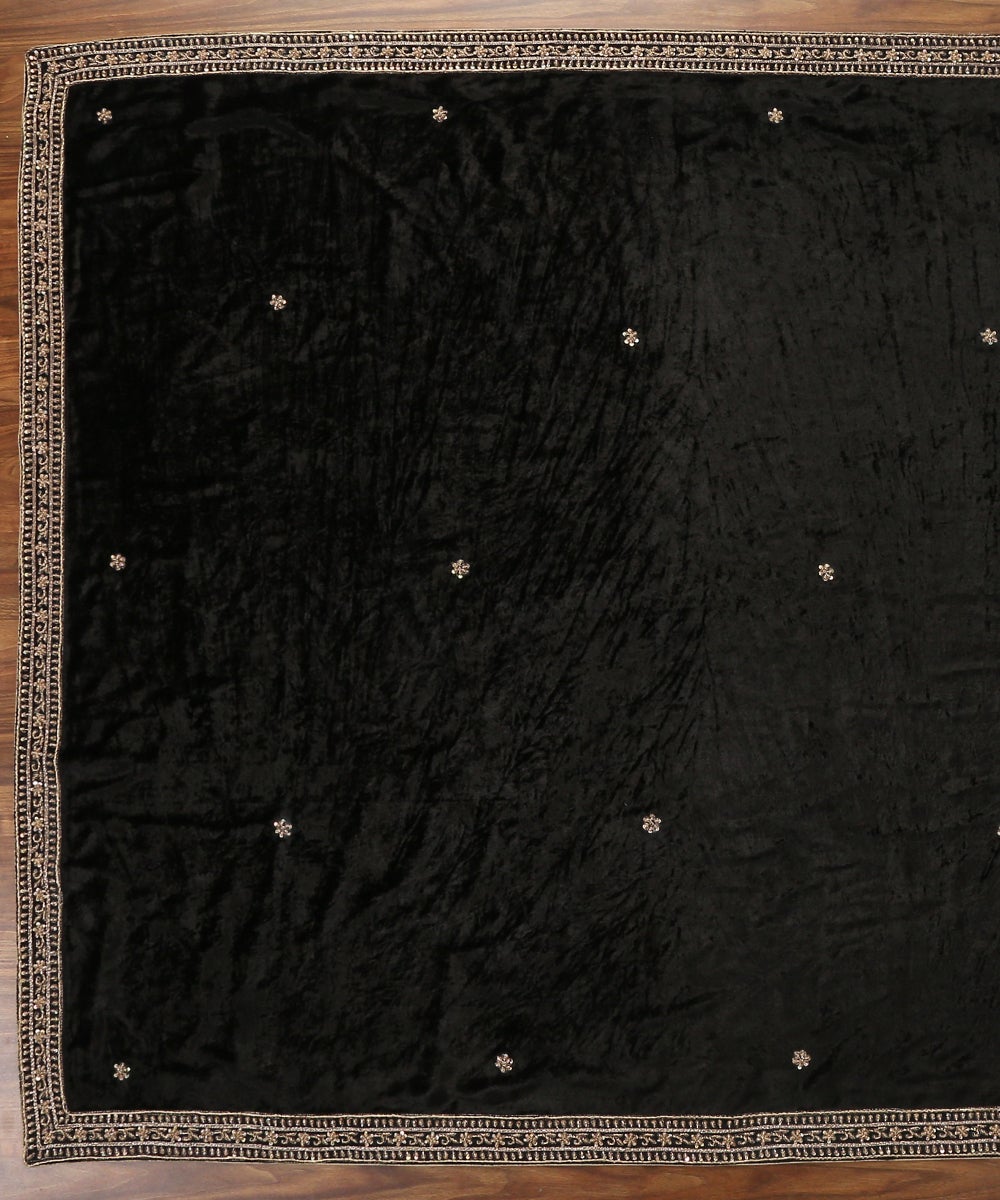 Black_Velvet_Dupatta_with_Zardozi_Hand_Embroidered_border_WeaverStory_02