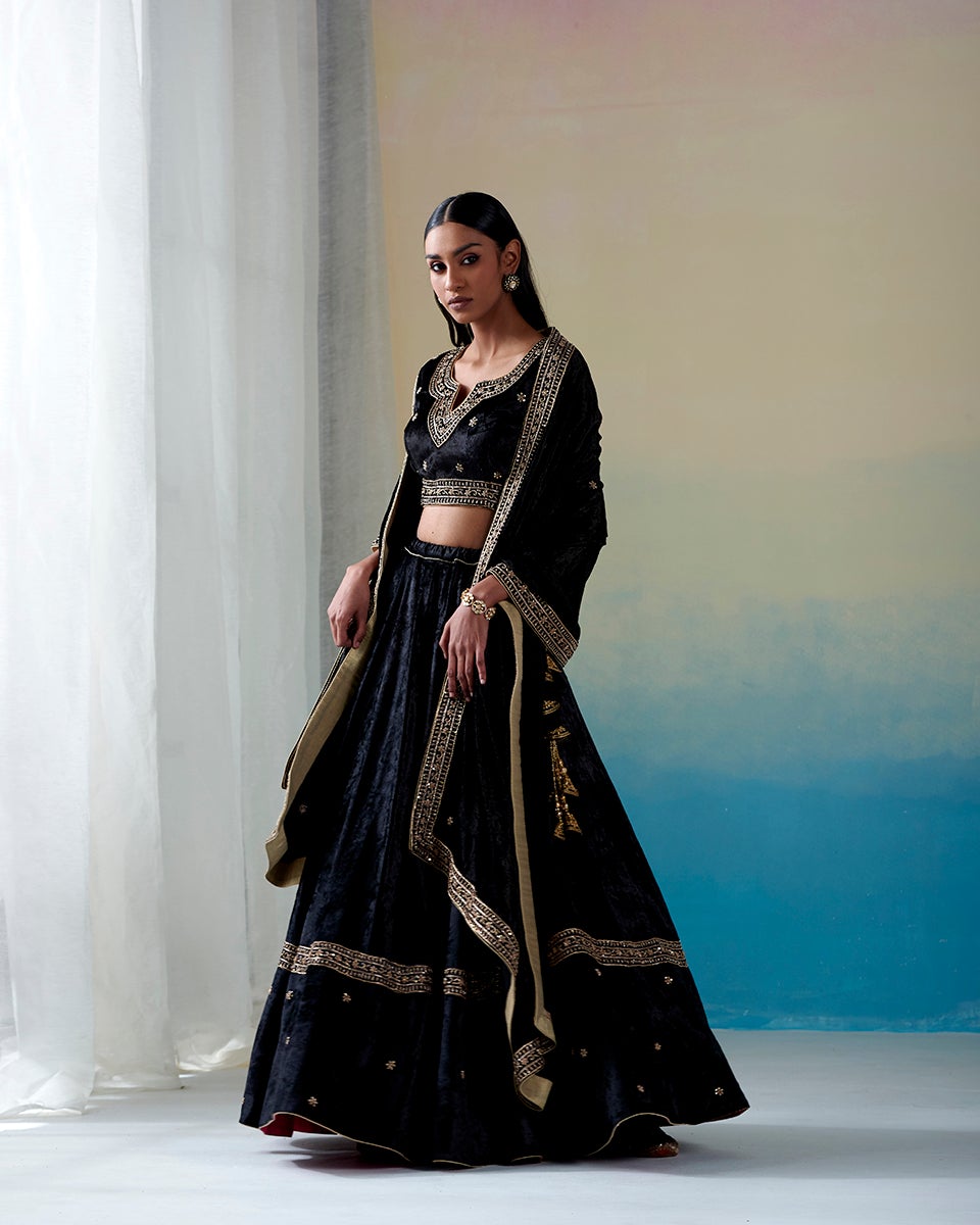 Black_Velvet_Hand_Embroidered_Zardozi_Kalidaar_Lehenga_with_Velvet_Blouse_and_Doshala_WeaverStory_02