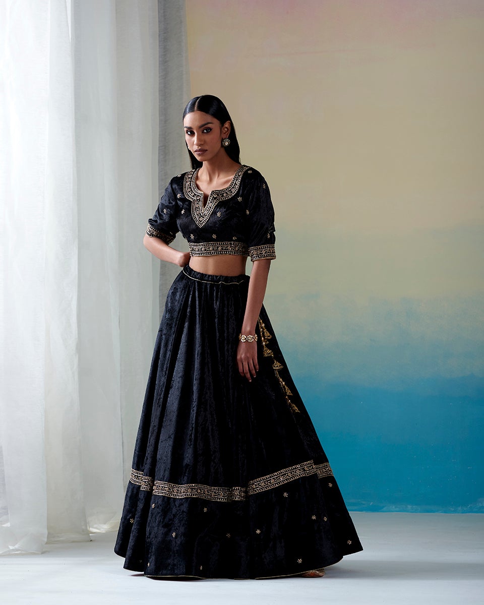 Black_Velvet_Hand_Embroidered_Zardozi_Kalidaar_Lehenga_with_Velvet_Blouse_and_Doshala_WeaverStory_03