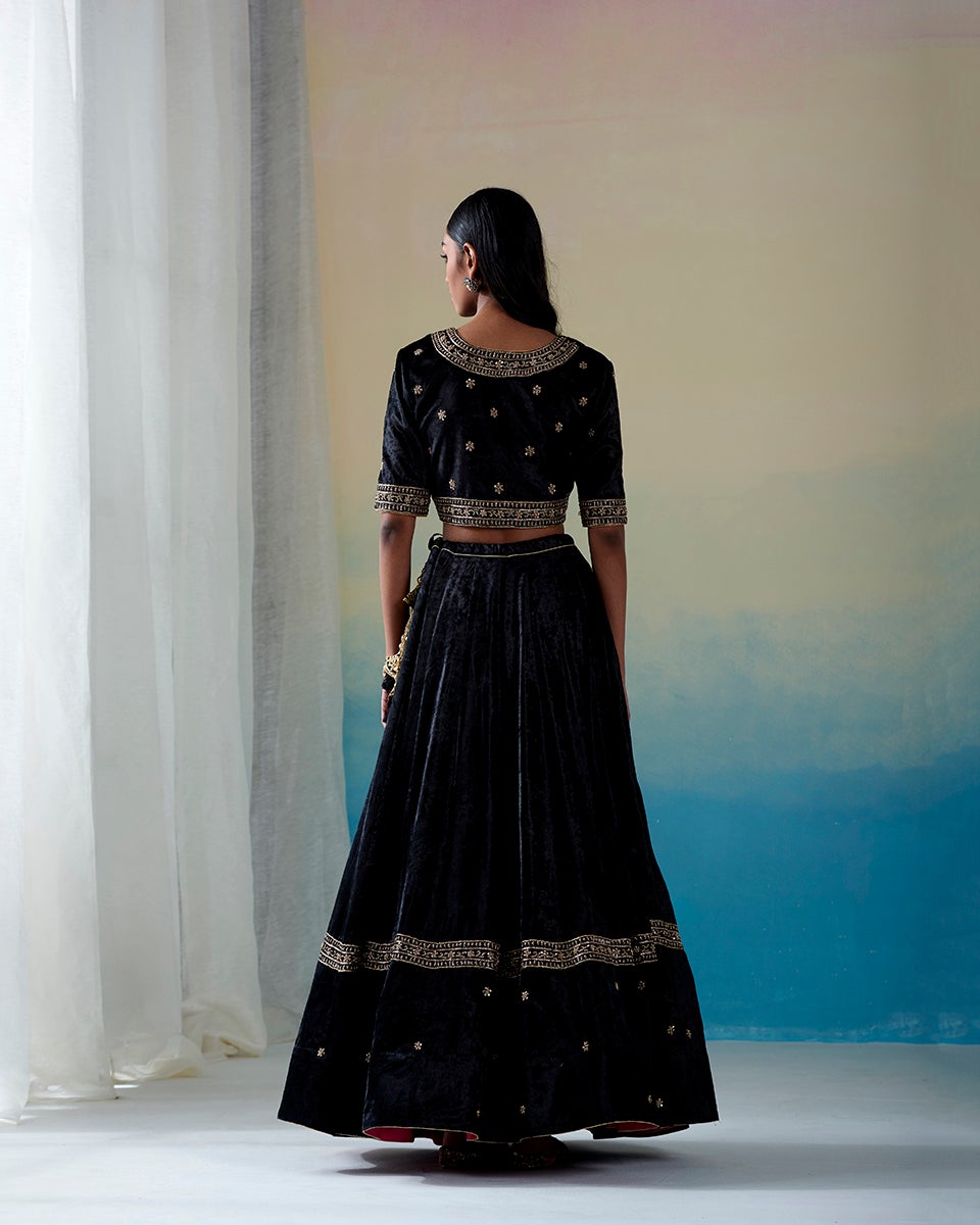 Black_Velvet_Hand_Embroidered_Zardozi_Kalidaar_Lehenga_with_Velvet_Blouse_and_Doshala_WeaverStory_04