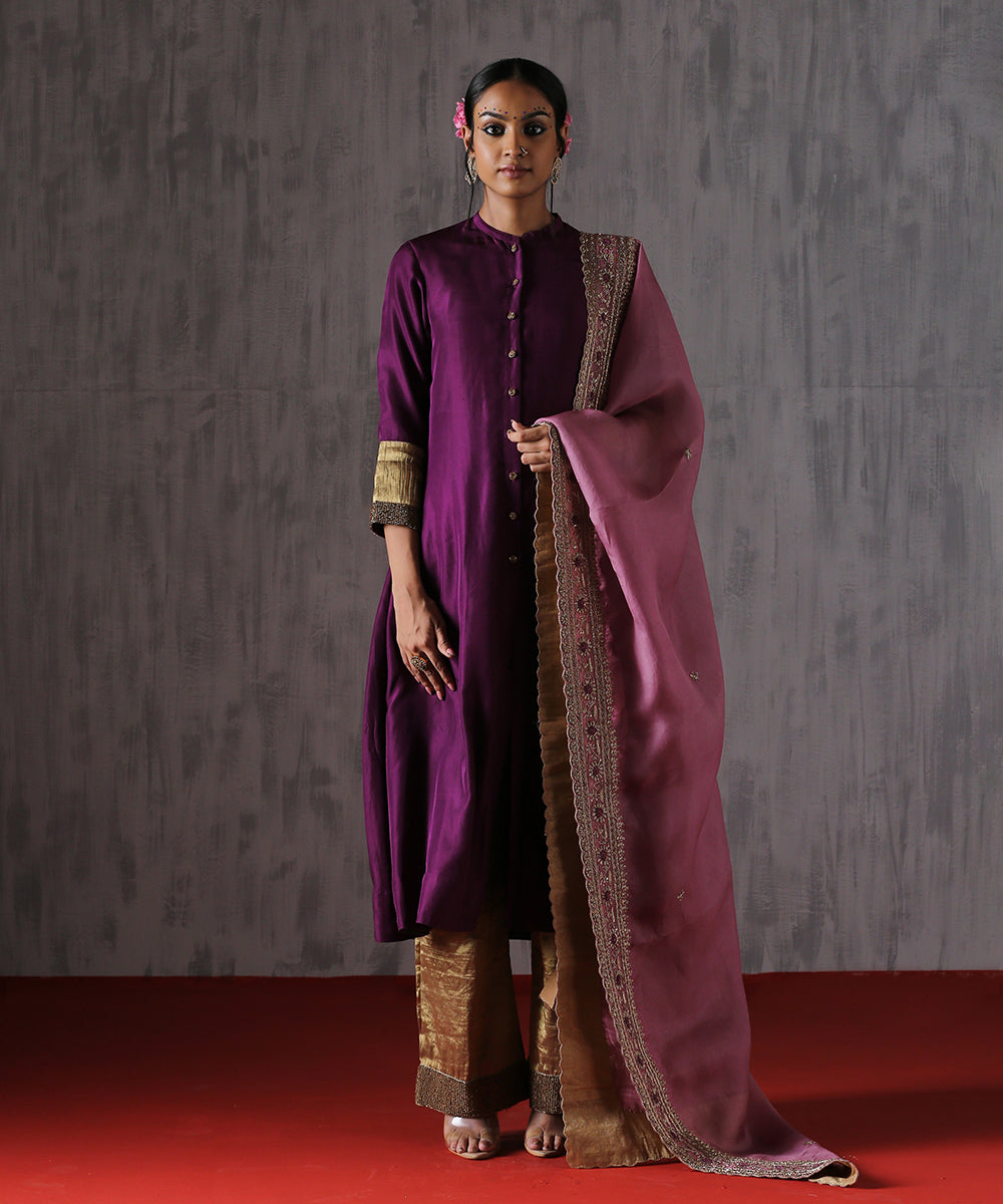 Onion_Pink_Hand_Embroidered_Organza_Dupatta_With_Scalloped_Border_WeaverStory_01