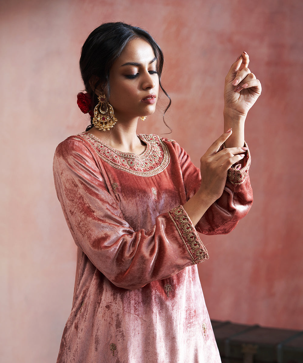 Blush_Pink_Hand_Embroidered_Close_Neck_Kurta_With_Velvet_Salwar_WeaverStory_01