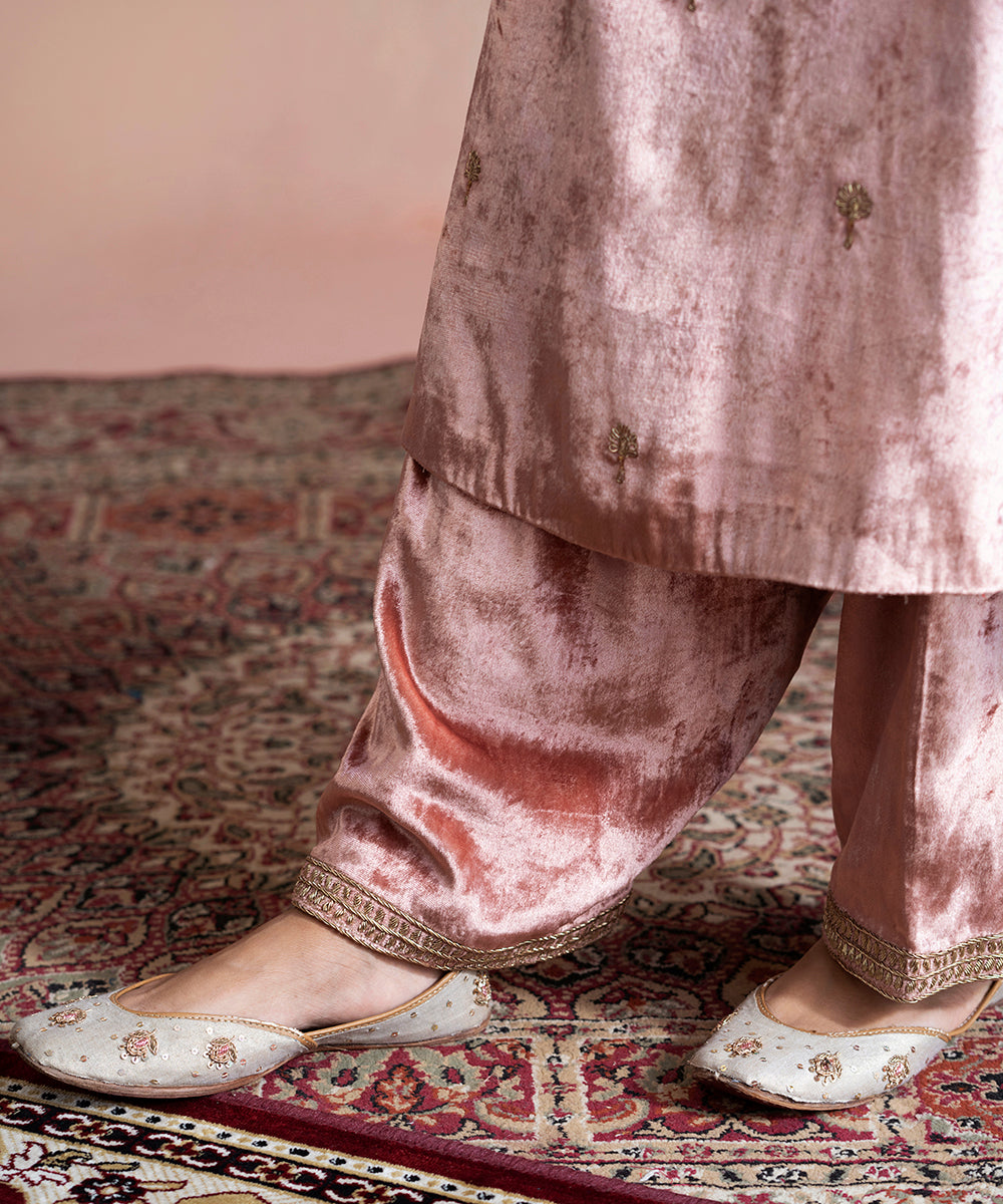 Blush_Pink_Hand_Embroidered_Close_Neck_Kurta_With_Velvet_Salwar_WeaverStory_07