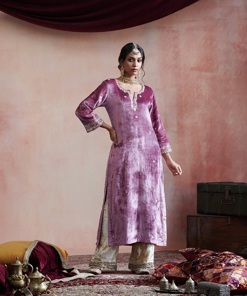 Hand_Embroidered_Plum_Kurta_With_Beige_Farshi_And_Organza_Dupatta_WeaverStory_06