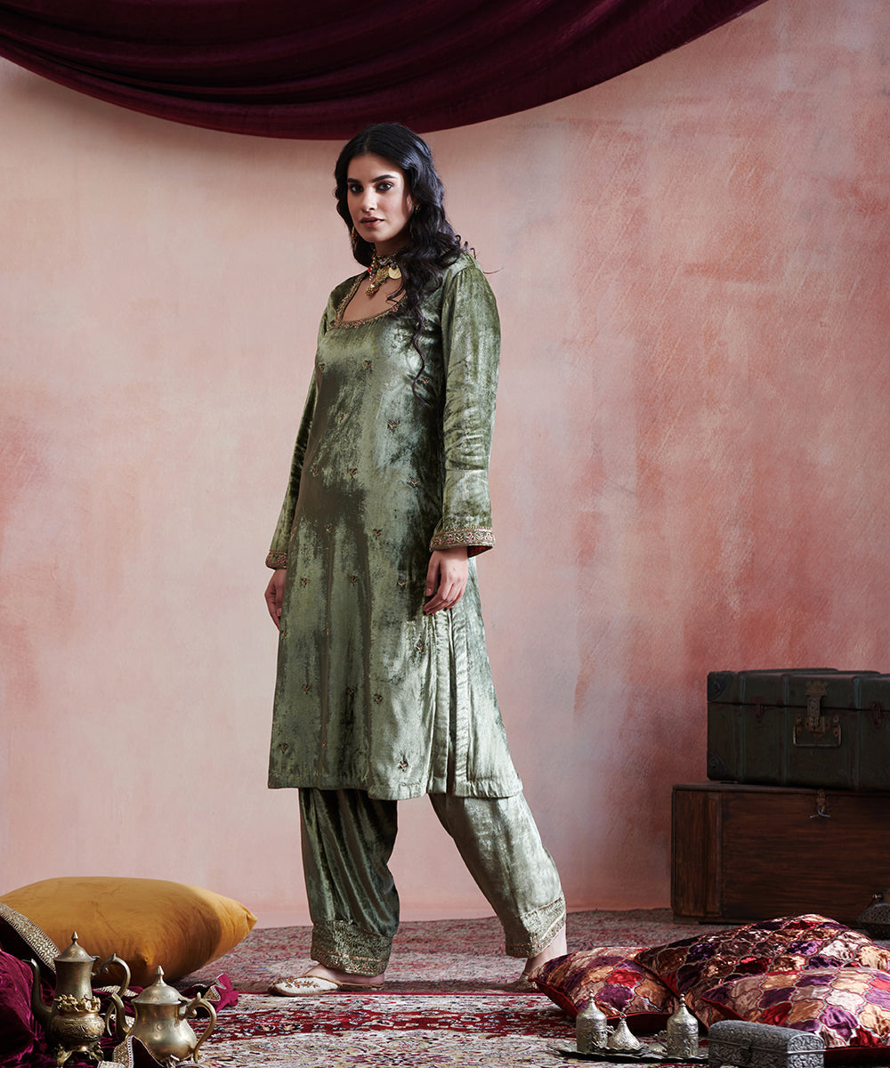 Olive_Green_Hand_Embroidered_Velvet_Kurta_With_Velvet_Salwar_WeaverStory_06