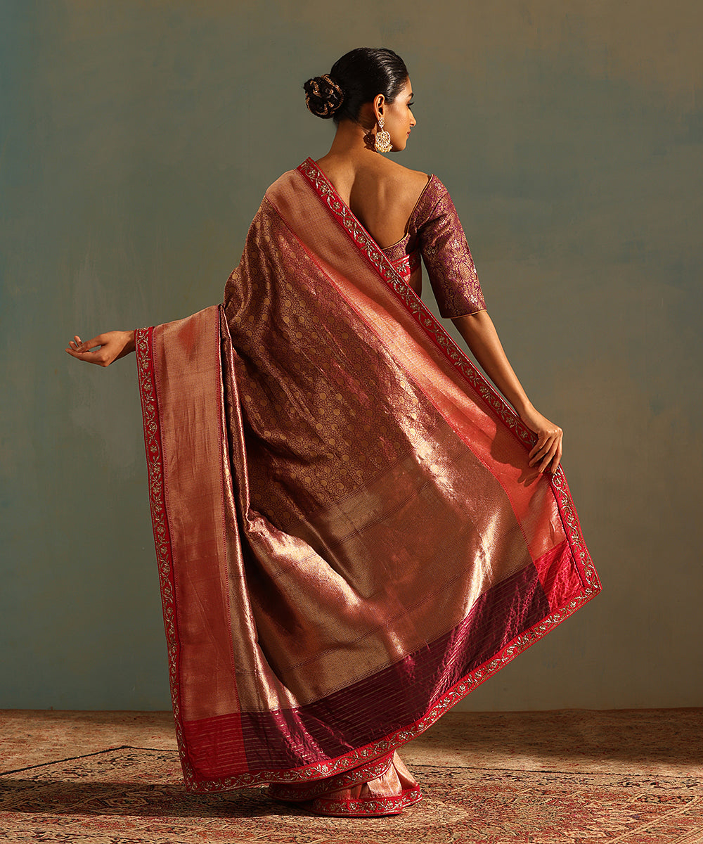 Magenta_Pink_Handloom_Kimkhab_Banarasi_Saree_With_Zardozi_Embroidery_WeaverStory_03