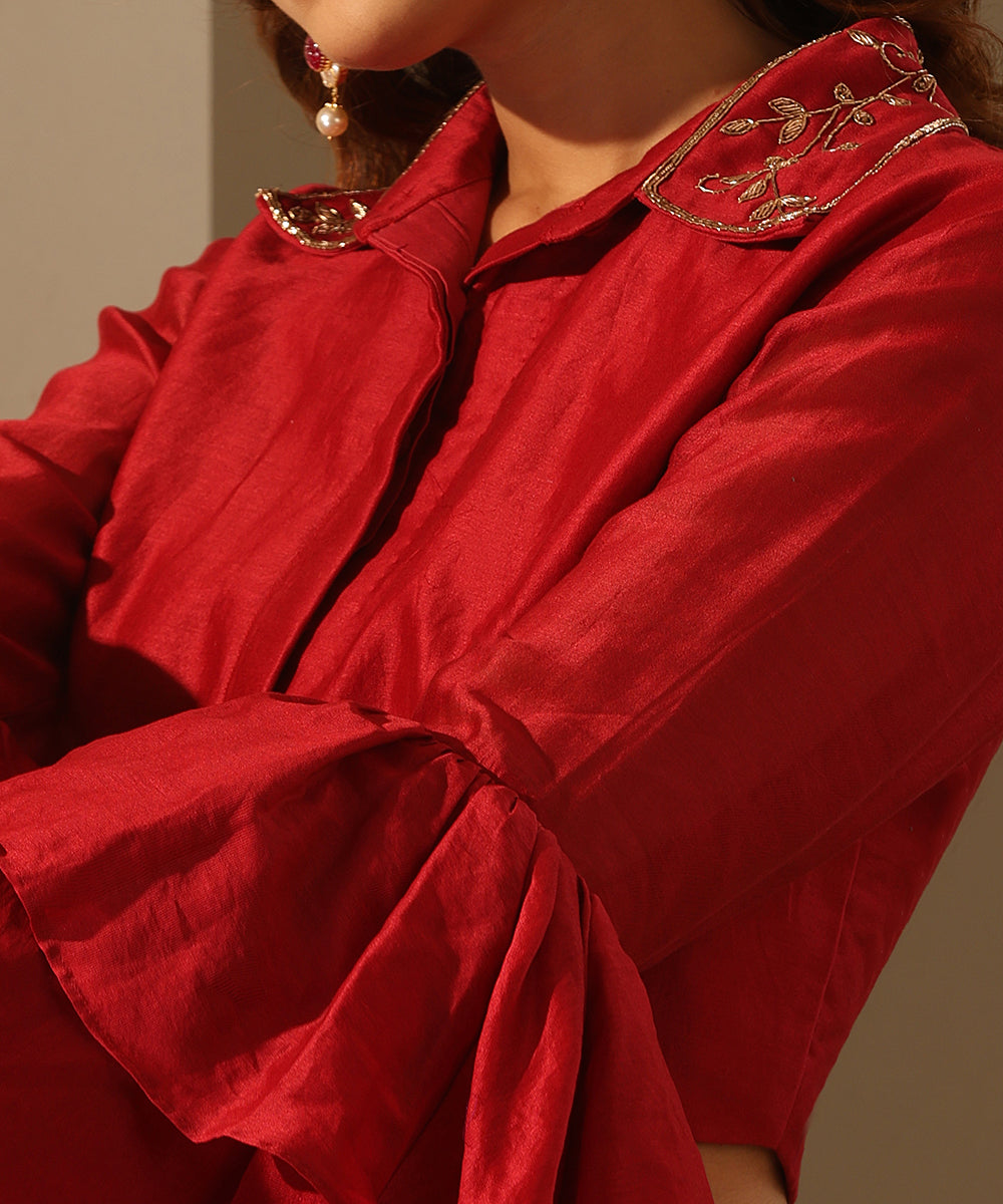 Viva_Magenta_Chanderi_Blouse_With_Ruffle_Sleeves_WeaverStory_04