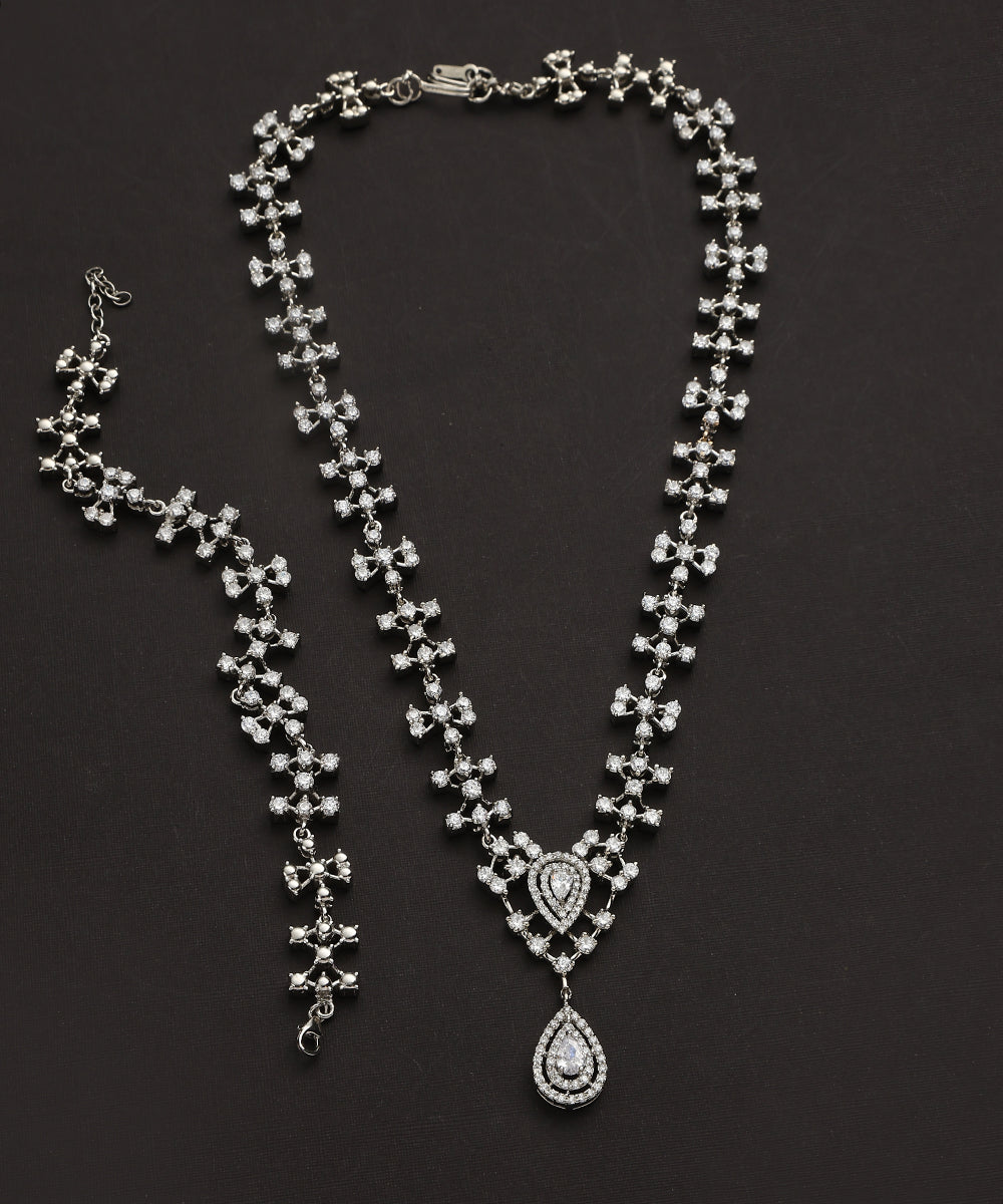 Padmaj_Handcrafted_Pure_Silver_Necklace_With_Semi_Precious_Stones_WeaverStory_02