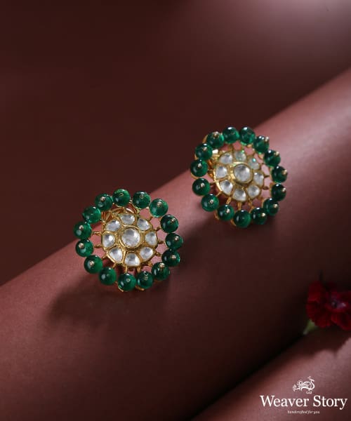 Fayroz_Green_Handcrafted_Moissanite_Pure_Silver_Stud_Earring_WeaverStory_01