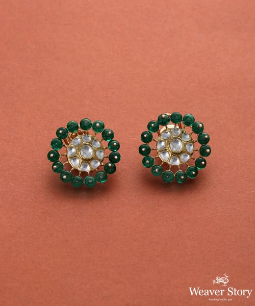 Fayroz_Green_Handcrafted_Moissanite_Pure_Silver_Stud_Earring_WeaverStory_02