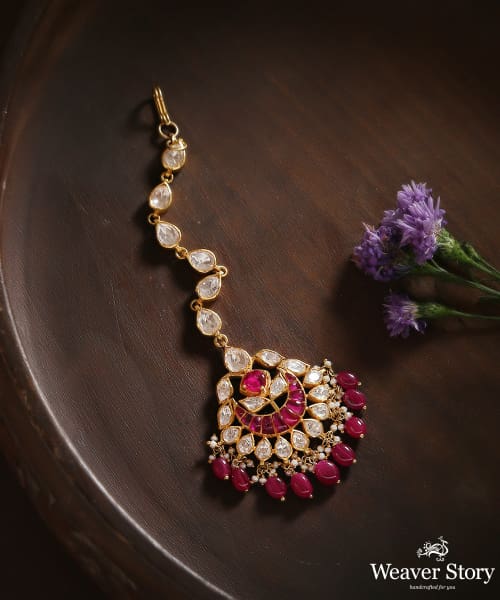 Nirvikar_Pure_Silver_Moissanite_Polki_Maang_Tika_With_Ruby_Beads_WeaverStory_01