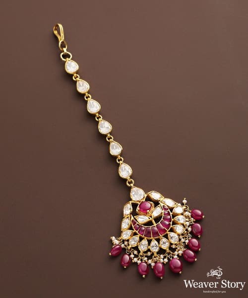 Nirvikar_Pure_Silver_Moissanite_Polki_Maang_Tika_With_Ruby_Beads_WeaverStory_02