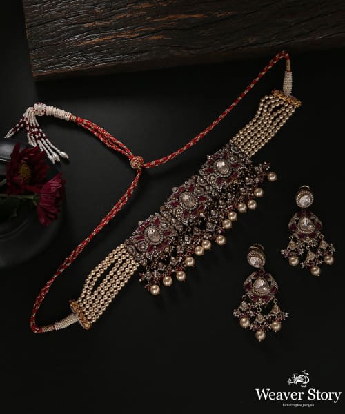 Arunima_Moissanite_Polki_Necklace_Set_Handcrafted_In_Pure_Silver_With_Ruby_And_Pearls_WeaverStory_01