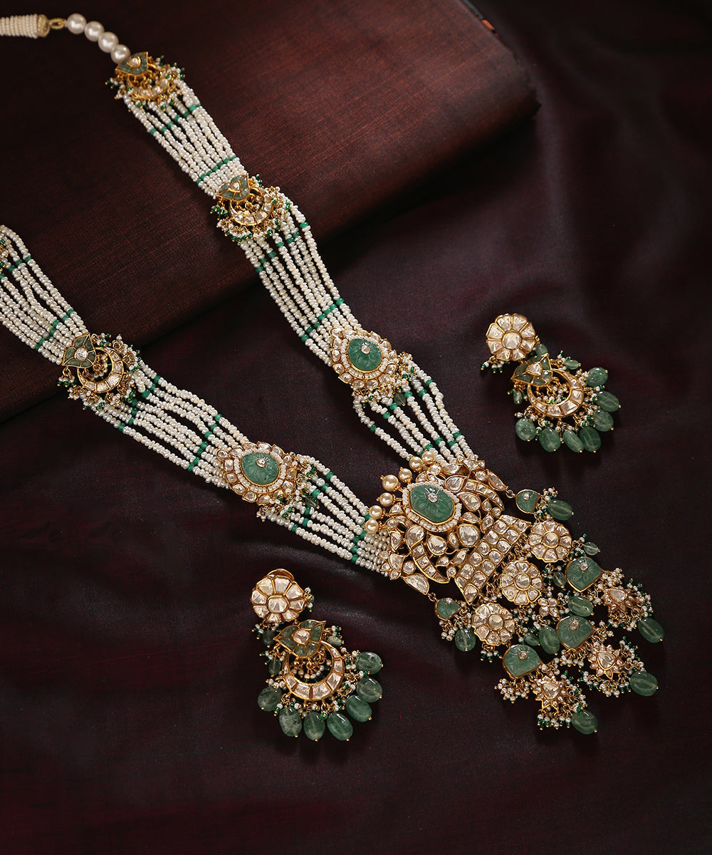 Hooriya_Handcrafted_Pure_Silver_Necklace_Set_With_Moissanite_Polki,_Pearls_And_Beads_WeaverStory_01