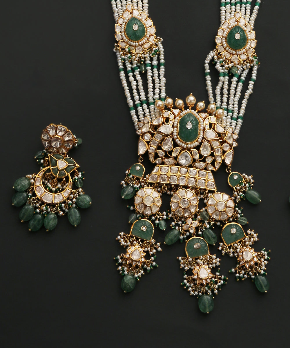 Hooriya_Handcrafted_Pure_Silver_Necklace_Set_With_Moissanite_Polki,_Pearls_And_Beads_WeaverStory_03