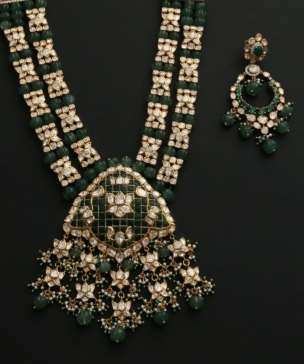 Aarifa_Handcrafted_Pure_Silver_Necklace_Set_With_Moissanite_Polki_And_Beads_WeaverStory_03