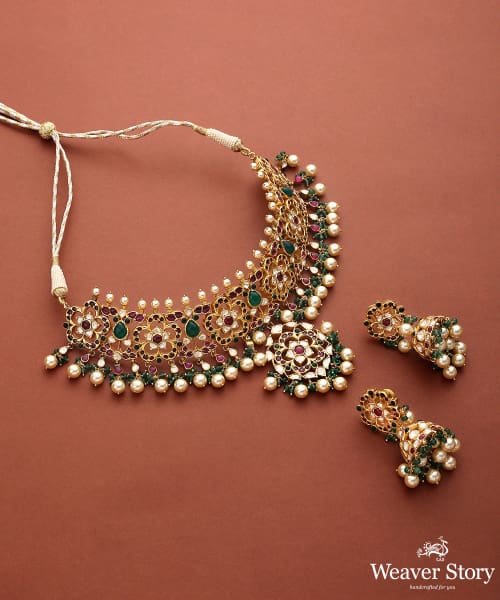 Kaanchana_Handcrafted_Necklace_Set_with_Moissanite_Polki_WeaverStory_02