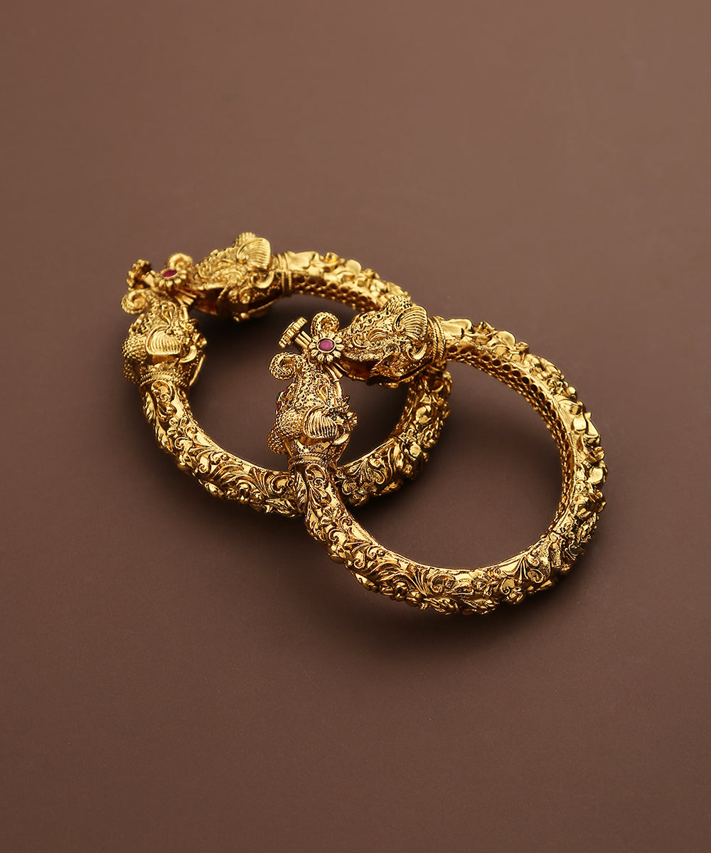 Aafiya_Handcrafted_Bangles_With_Ruby_WeaverStory_02