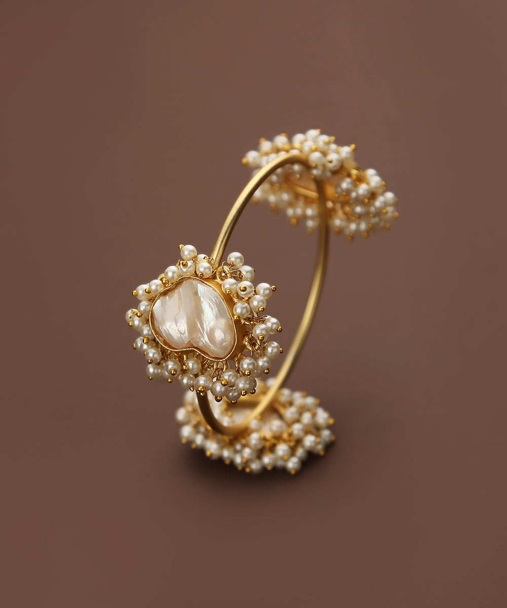 Aliah_Handcrafted_Bangle_With_Pearls_WeaverStory_03