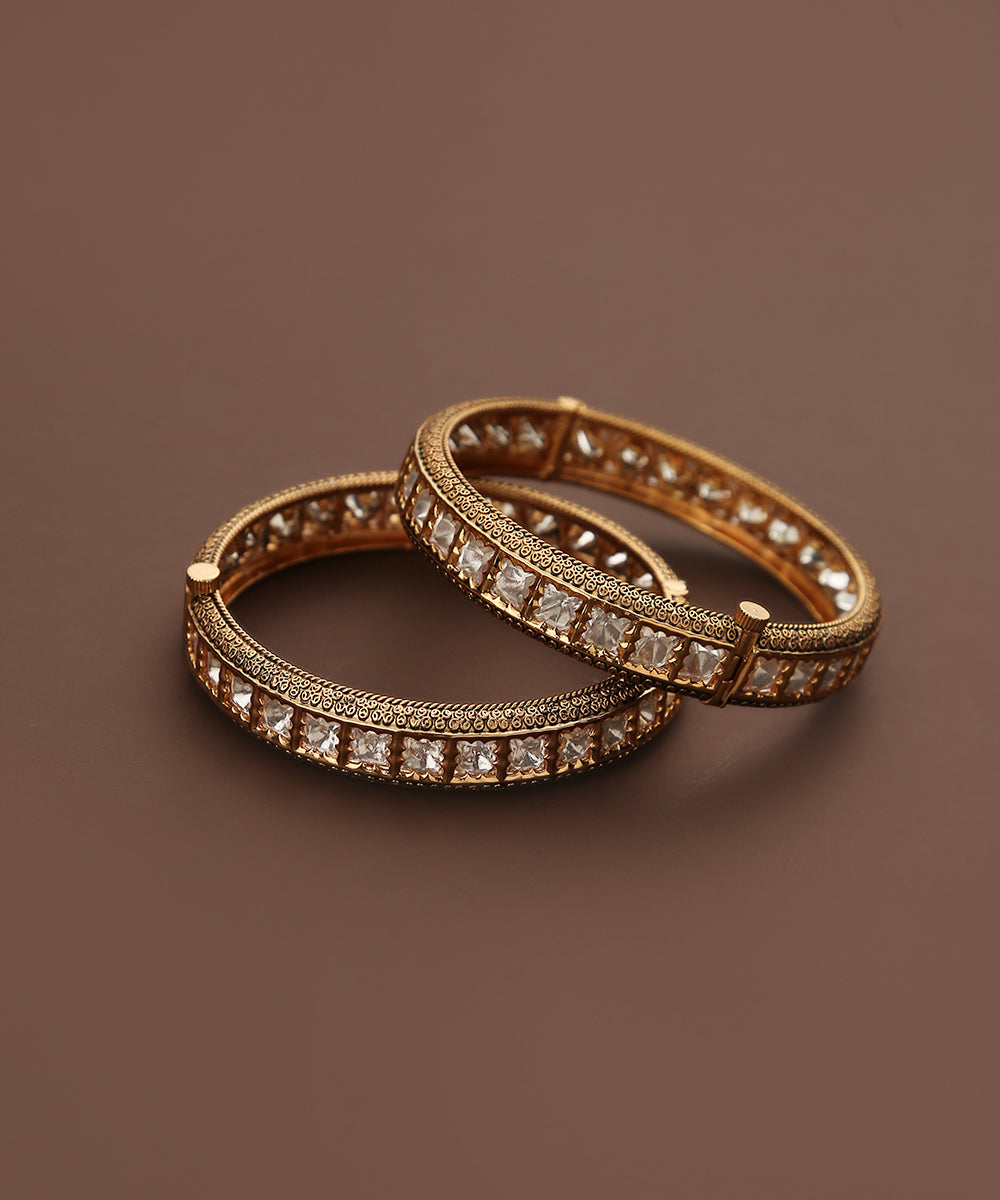 Aakifah_Handcrafted_Bangle_With_Moissanite_Kundan_WeaverStory_02