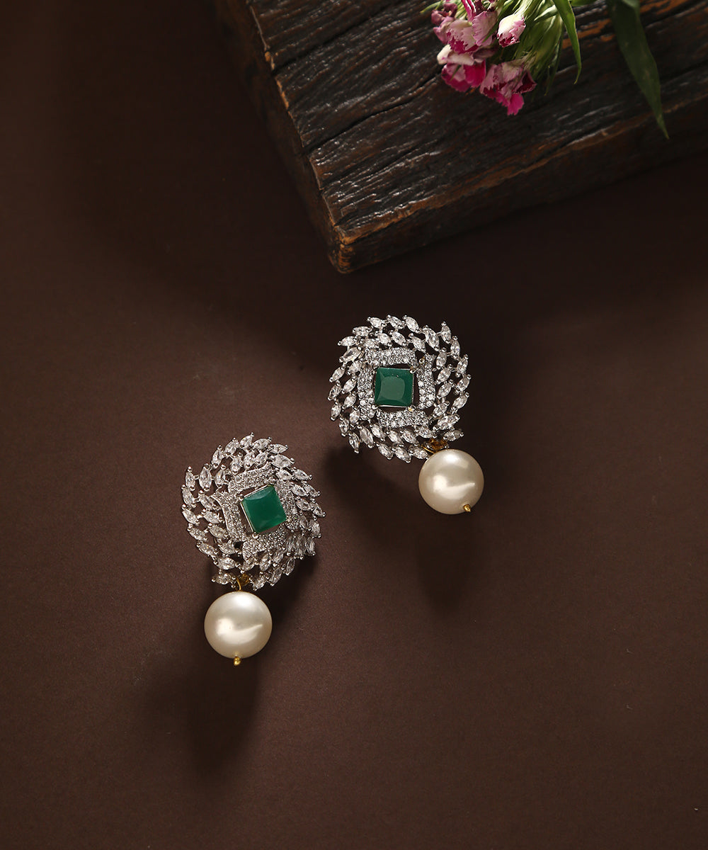 Allami_Handcrafted _Earrings_With_Emeralds_And_Pearls_WeaverStory_01