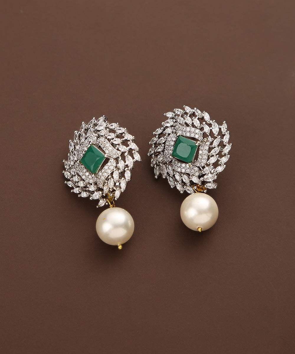 Allami_Handcrafted _Earrings_With_Emeralds_And_Pearls_WeaverStory_02