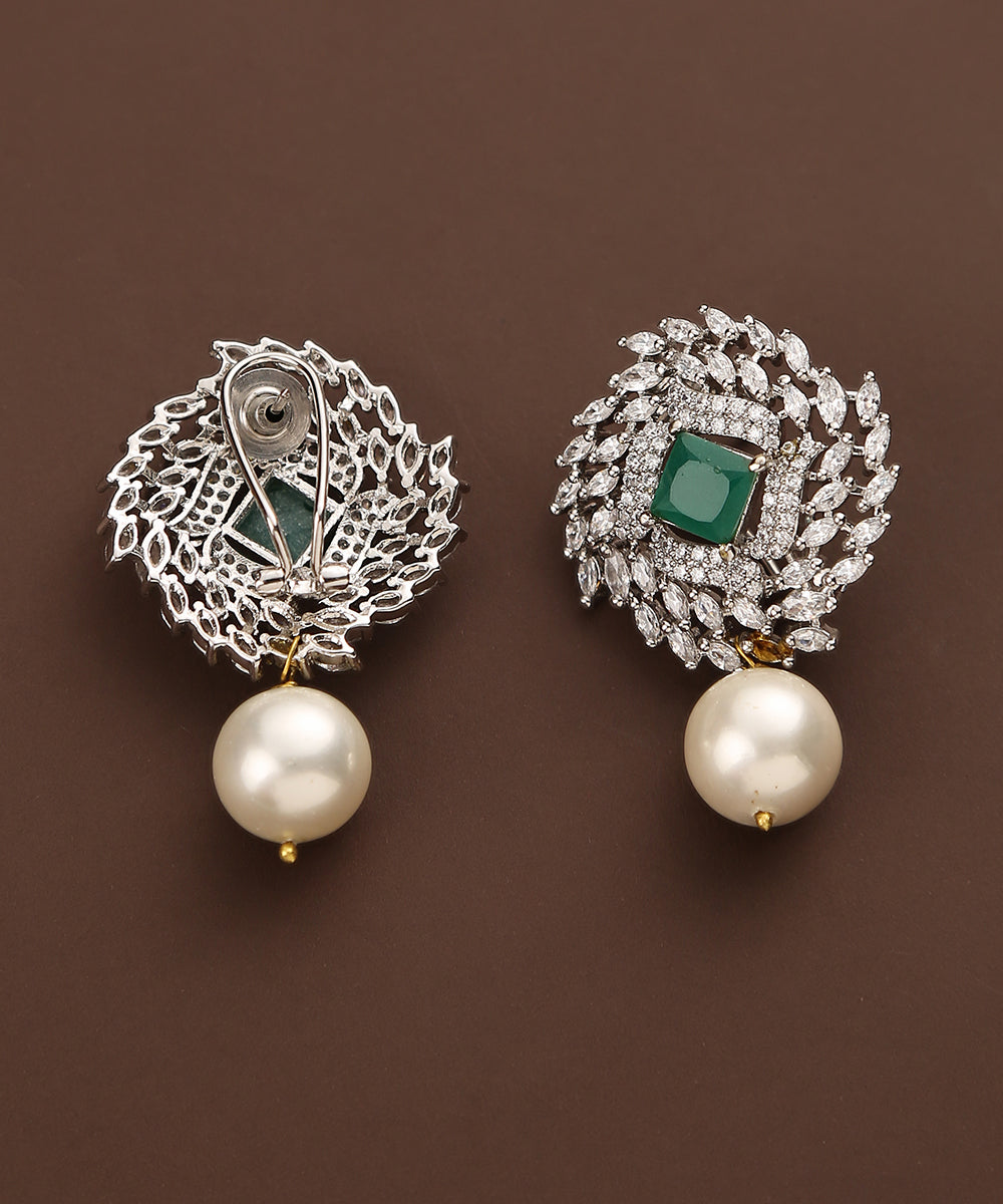 Allami_Handcrafted _Earrings_With_Emeralds_And_Pearls_WeaverStory_03
