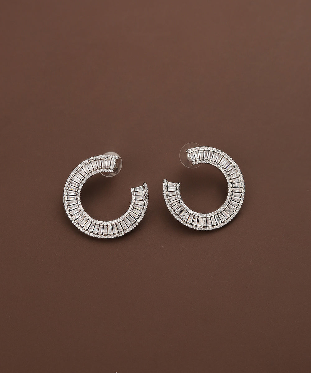 Khasiba_Handcrafted_Earrings_With_Studs_And_Stones_WeaverStory_02