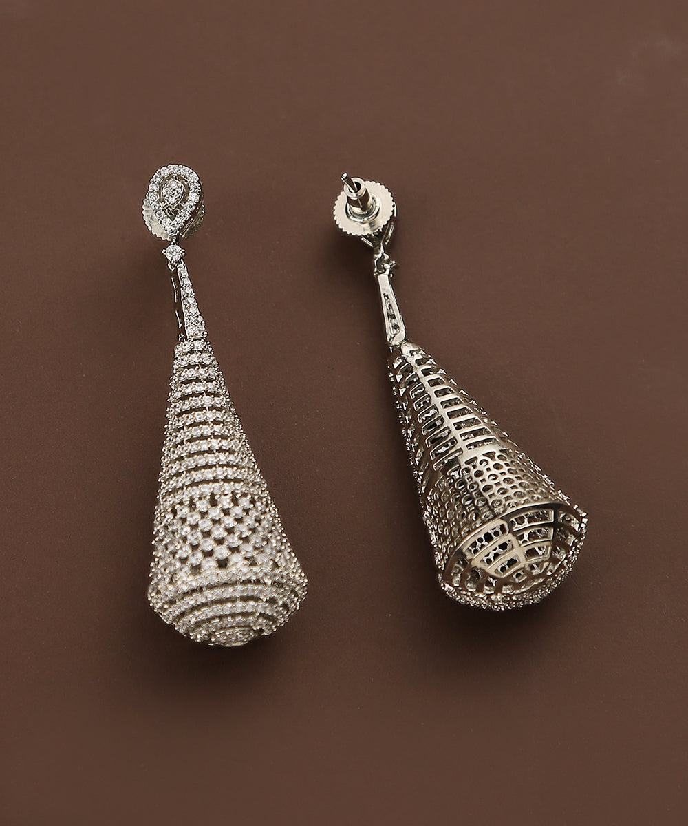 Khurmi_Handcrafted_Earrings_With_Studs_And_Stones_WeaverStory_03