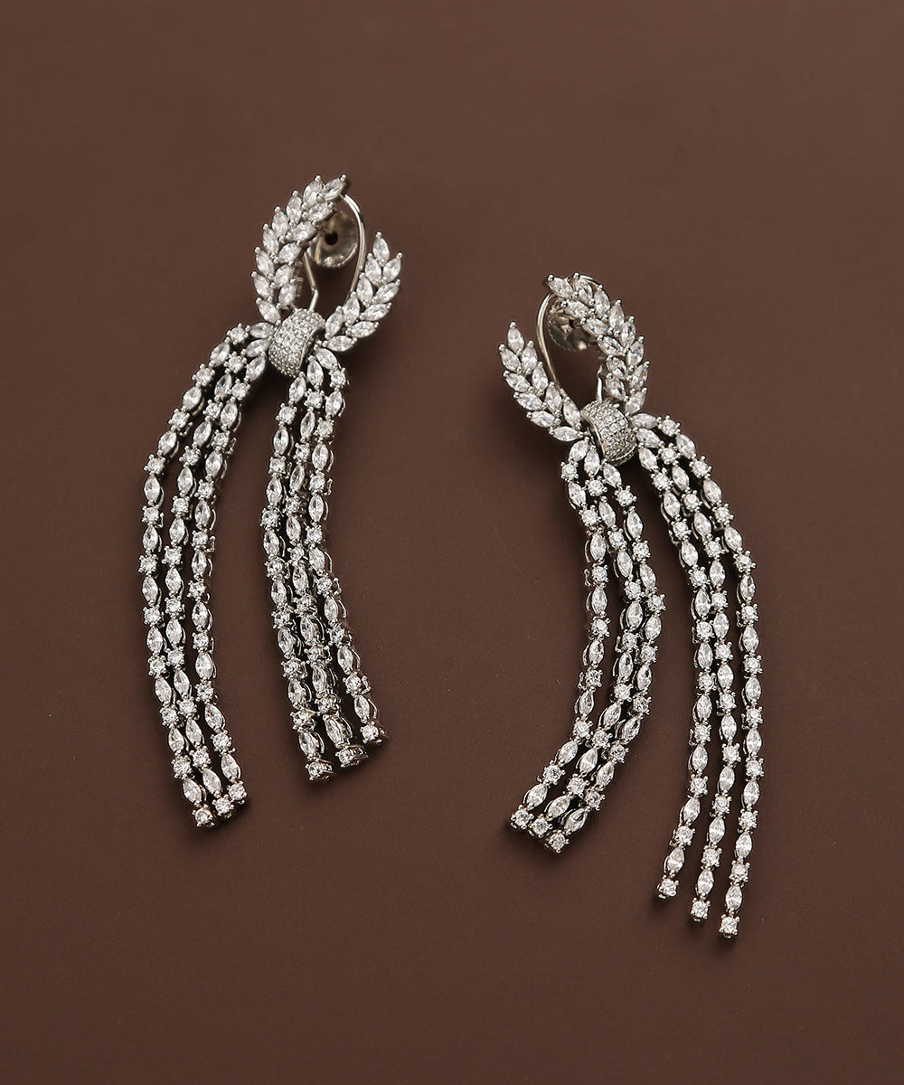 Nazmin_Handcrafted_Earrings_With_Studs_And_Stones_WeaverStory_02