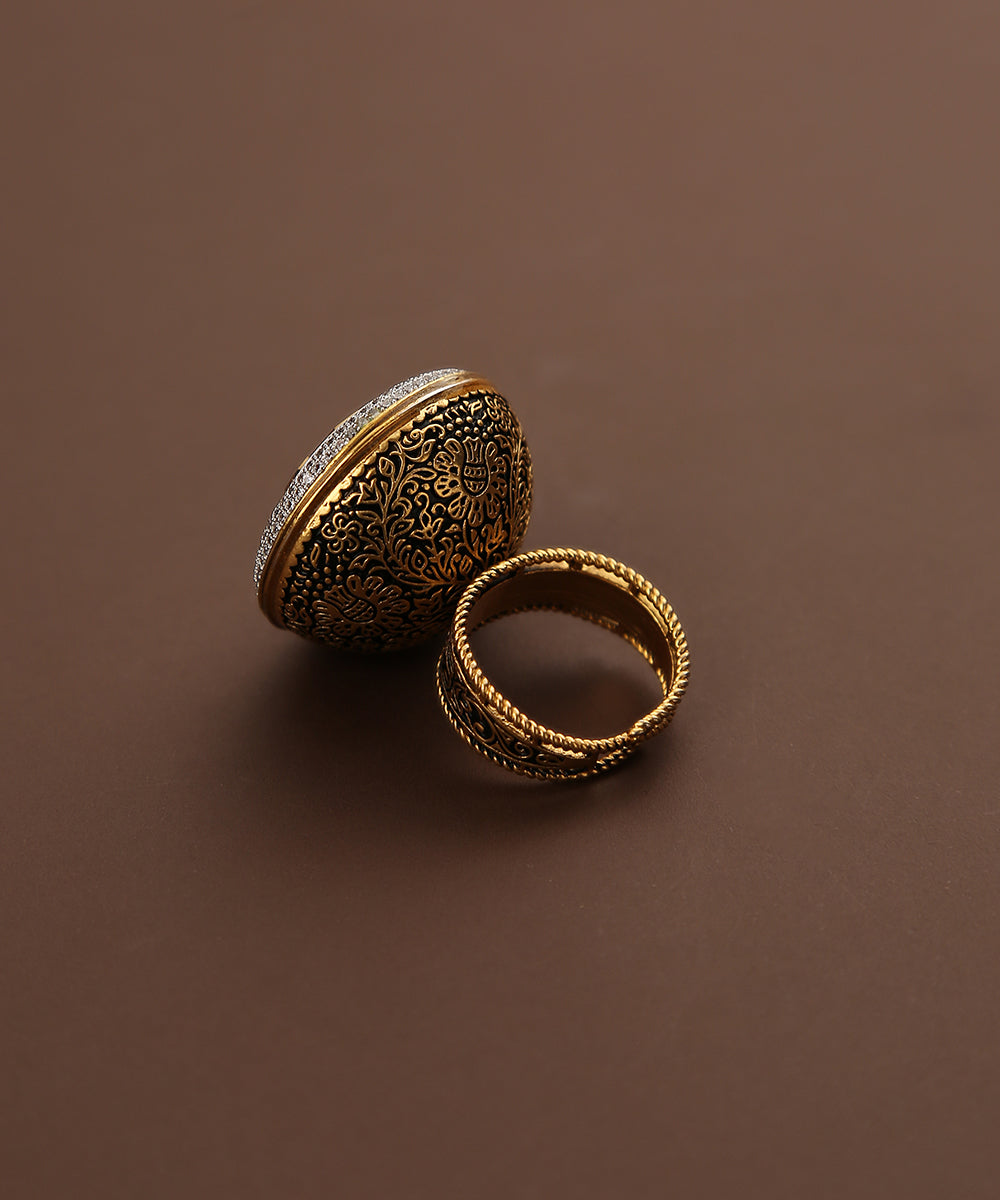 Fareah_Handcrafted_Ring_With_Stones_And_Studs_WeaverStory_03