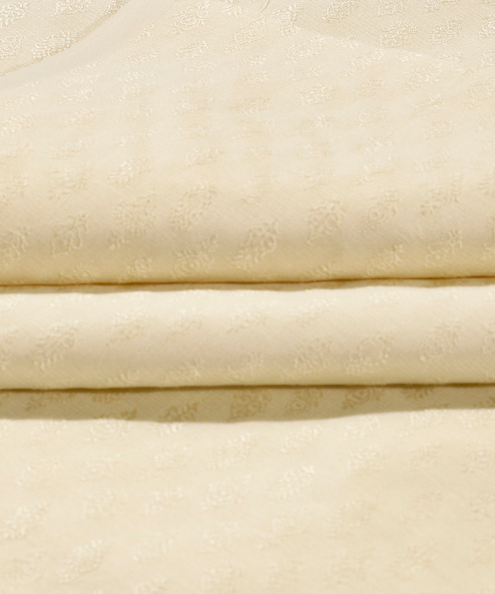 Cream_Handloom_Menswear_Satin_Silk_Tanchoi_Kurta_And_Cotton_Silk_Pants_Fabric_WeaverStory_04