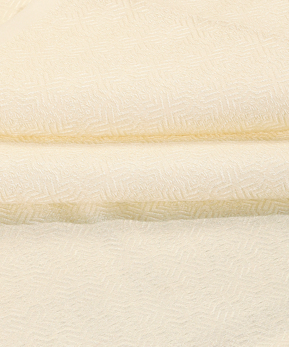Cream_Handloom_Menswear_Satin_Silk_Tanchoi_Kurta_And_Cotton_Silk_Pants_Fabric_WeaverStory_04