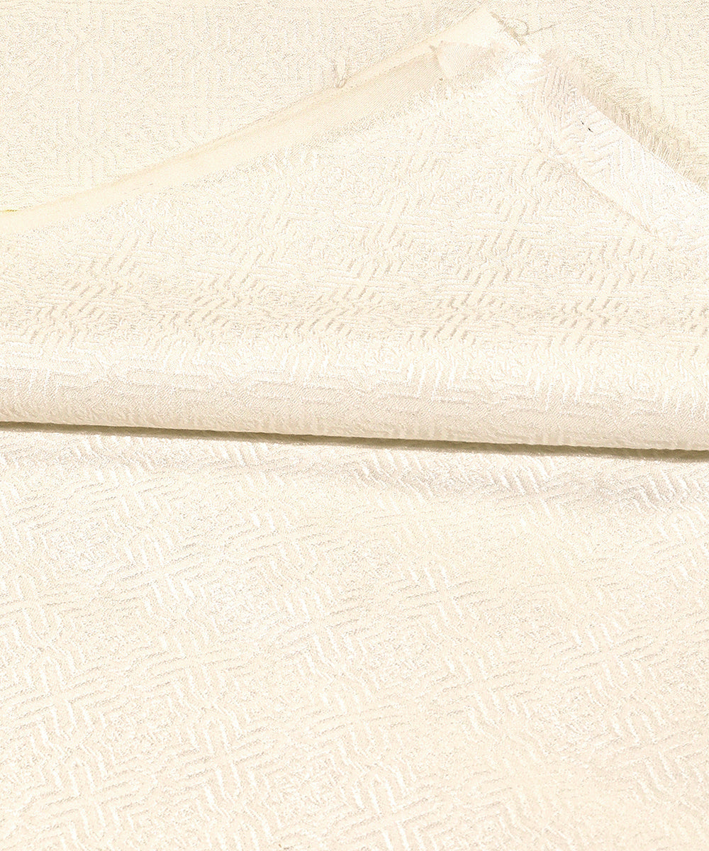 Handloom_Ivory_Menswear_Satin_Silk_Tanchoi_Kurta_And_Cotton_Silk_Pants_Fabric_WeaverStory_04