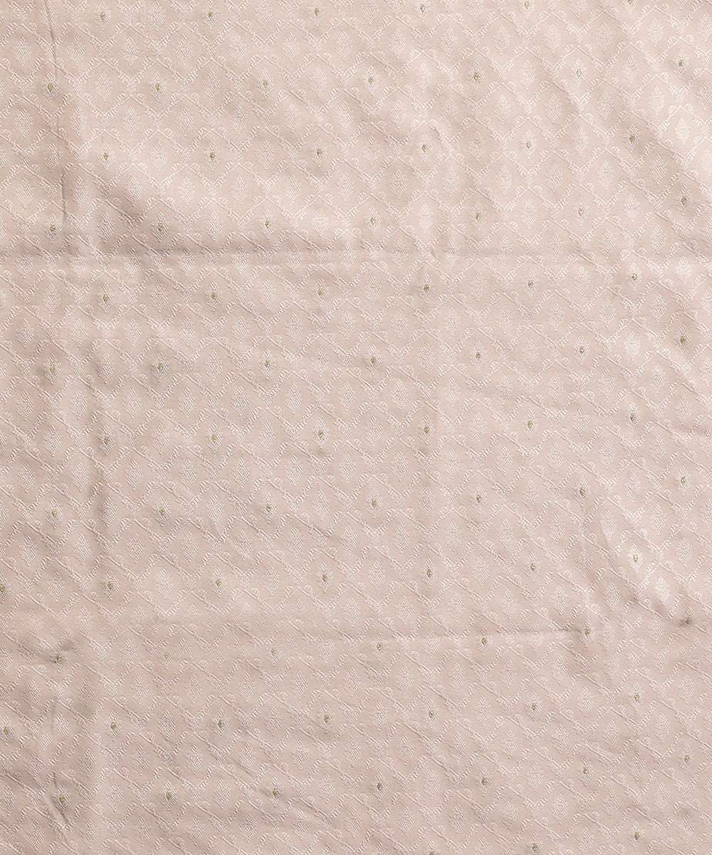 Handloom_Light_Pink_Menswear_Satin_Silk_Tanchoi_Kurta_And_Cotton_Silk_Pants_Fabric_WeaverStory_03