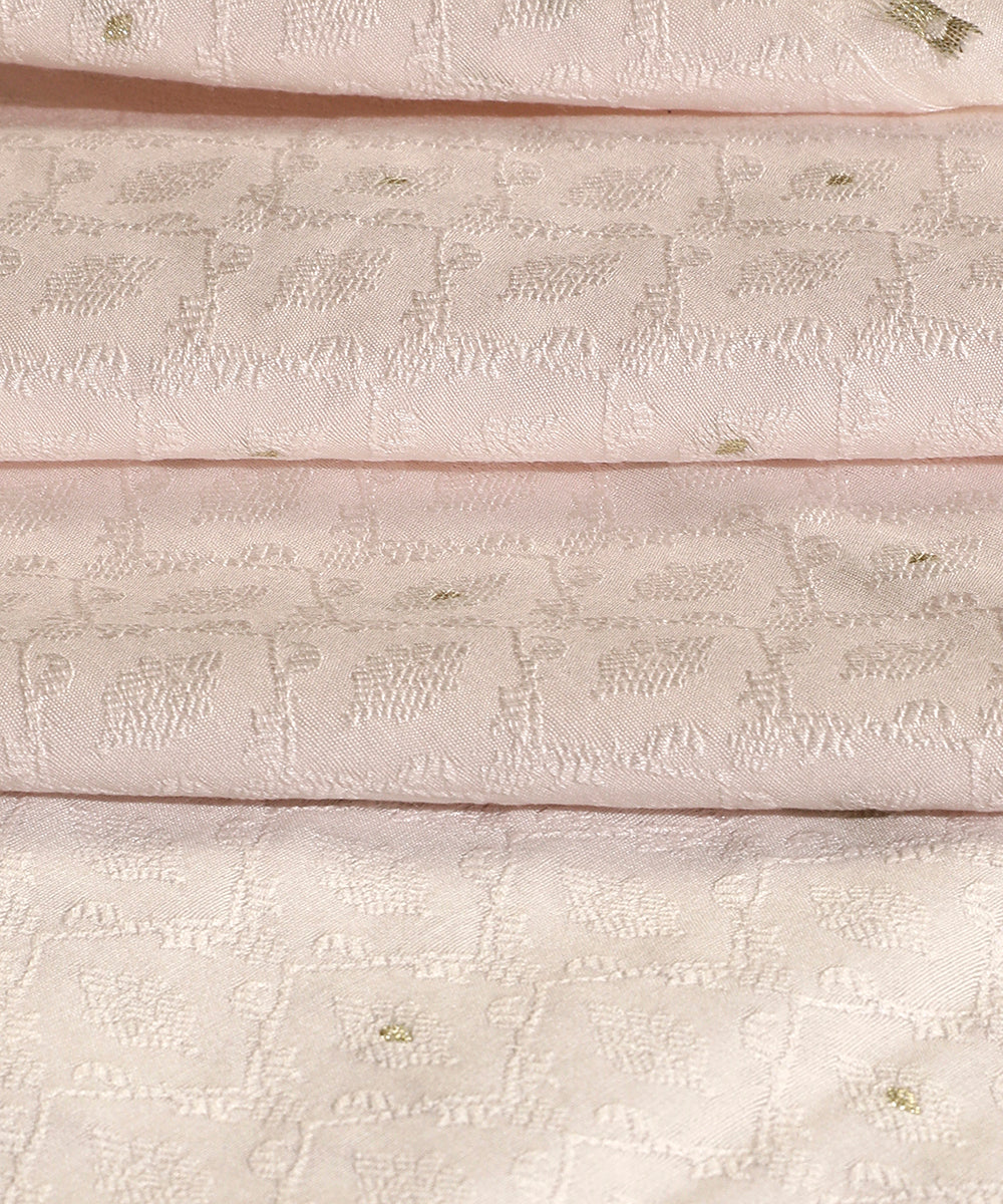 Handloom_Light_Pink_Menswear_Satin_Silk_Tanchoi_Kurta_And_Cotton_Silk_Pants_Fabric_WeaverStory_04
