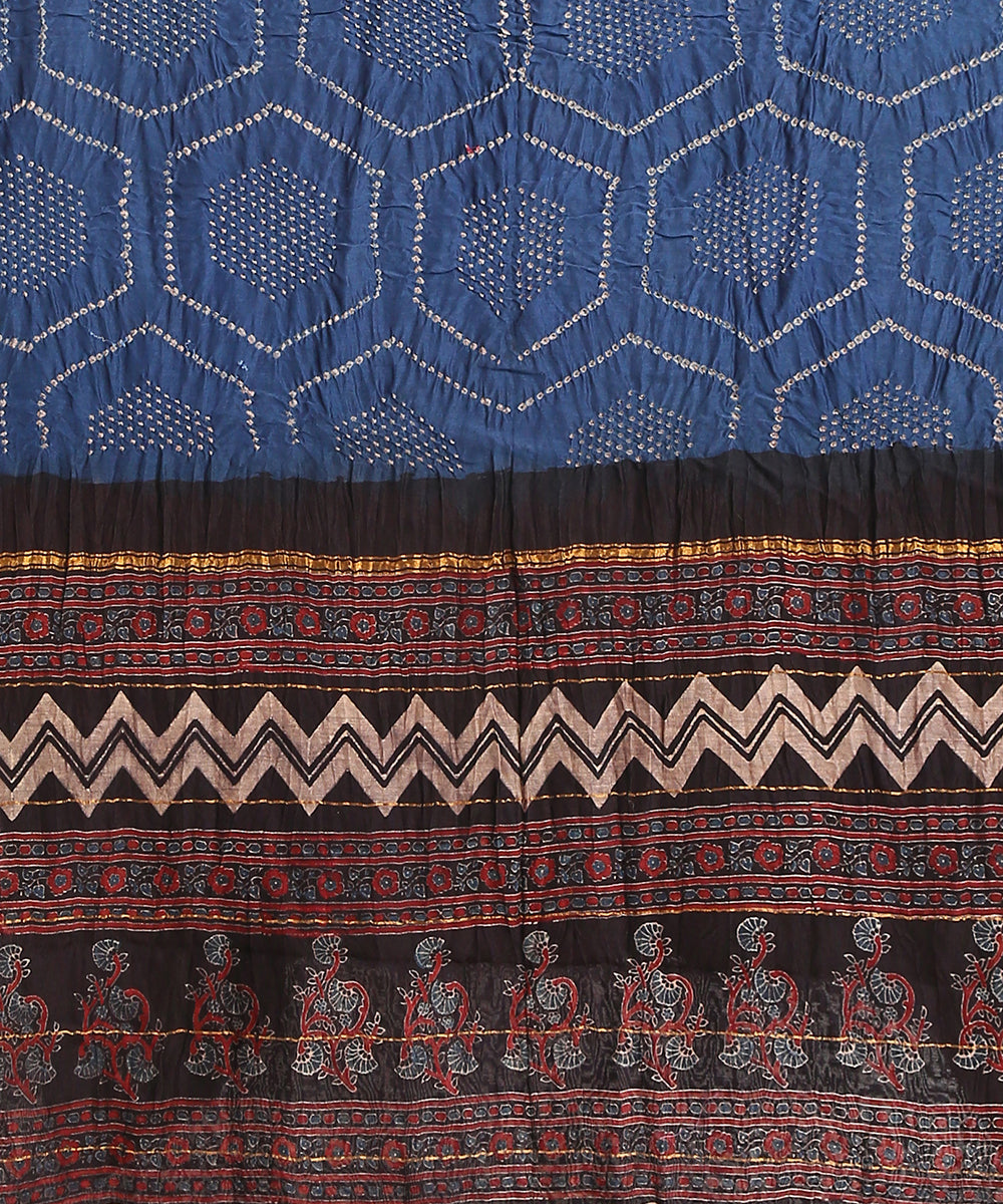 Handloom_Blue_And_Black_Maheshwari_Bandhani_Saree_With_Hand_Block_Ajrakh_Print_WeaverStory_03