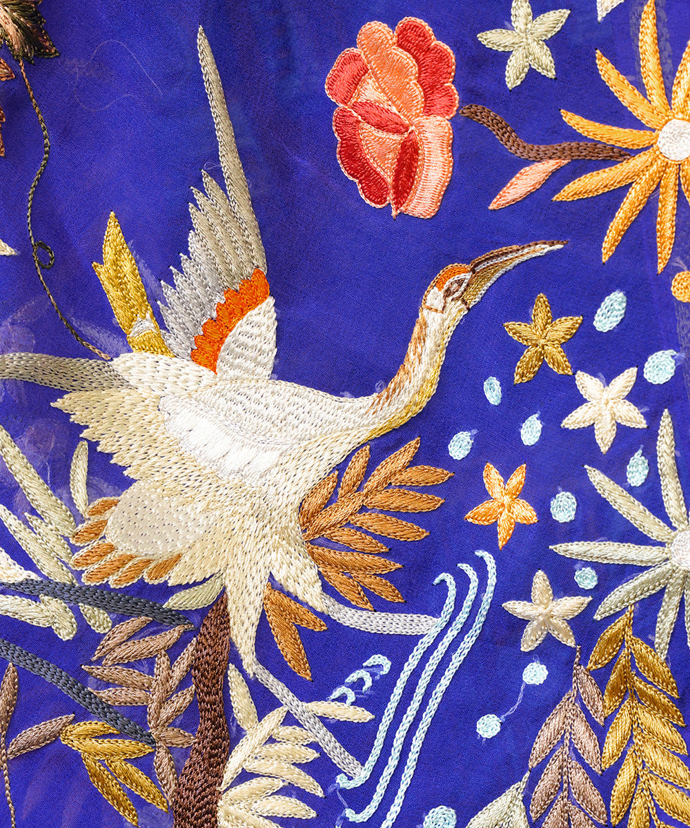 Blue_Handloom_Georgette_Parsi_Gara_Stole_With_All_Over_Embroidered_Crane_Bird_Motifs_WeaverStory_05