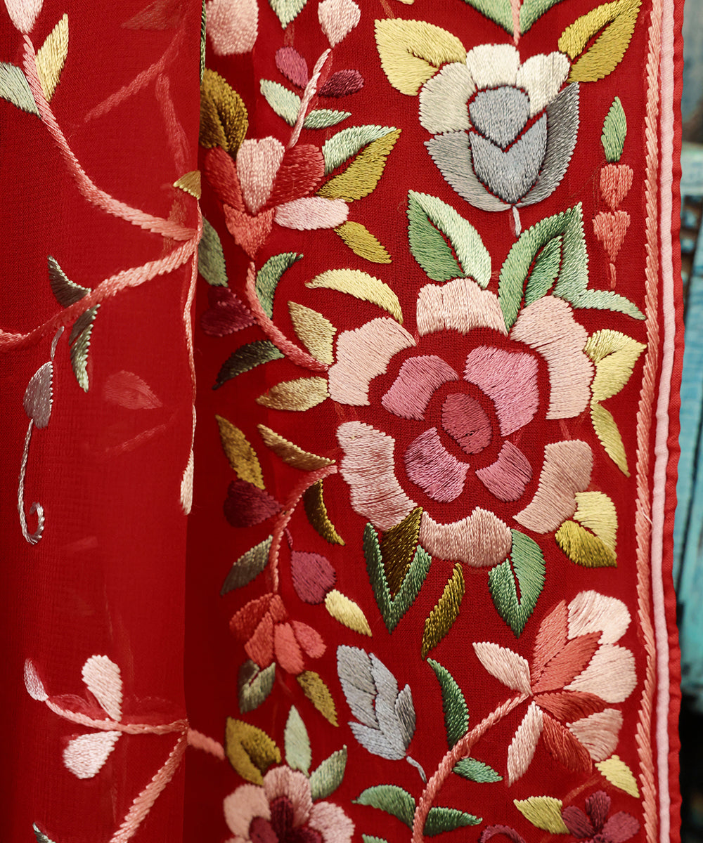 Red_Georgette_Parsi_Gara_Dupatta_With_All_Over_Jaal_And_Floral_Border_WeaverStory_05
