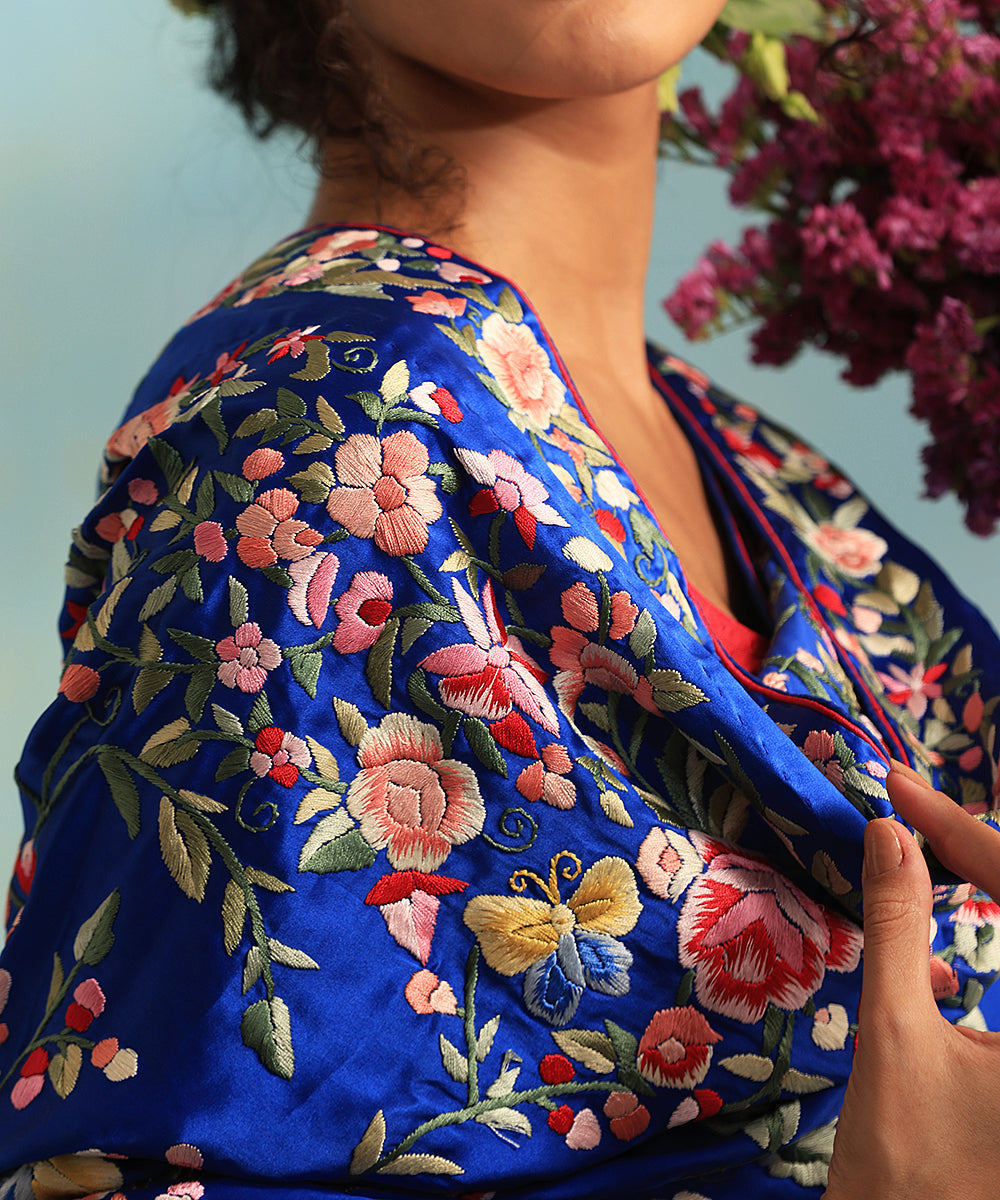 Blue_Handloom_Satin_Silk_Parsi_Gara_Saree_With_Multicolour_Floral_Jaal_WeaverStory_05