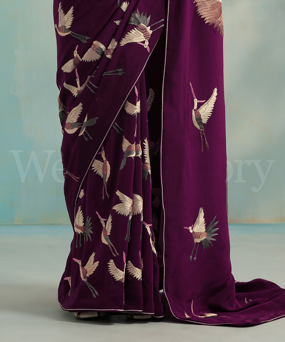 Purple_Handloom_Crepe_Parsi_Gara_Saree_With_All_over_Saras_Motifs_WeaverStory_04